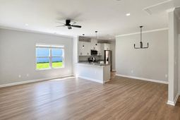 522 Romford Road  photo 4