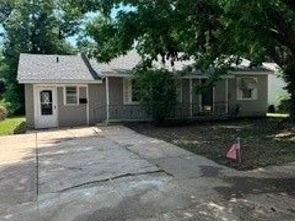 514 N Miller Street , Vinita, OK 74301
