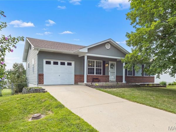 814 Trojan Circle, Troy, MO 63379