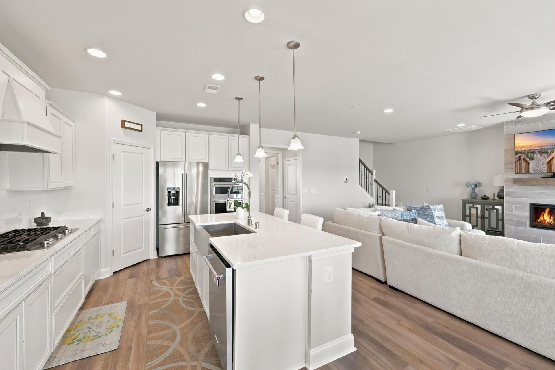 1537 Villena Dr.  Photo 8