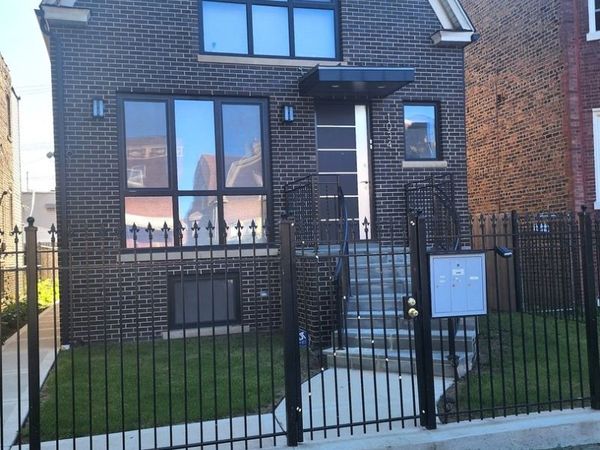 1034 N Drake Avenue , Chicago, IL 60651