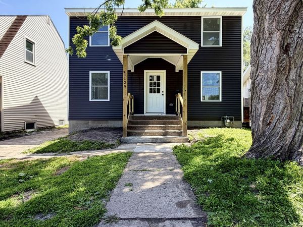 1129 8th Avenue , Clinton, IA 52732