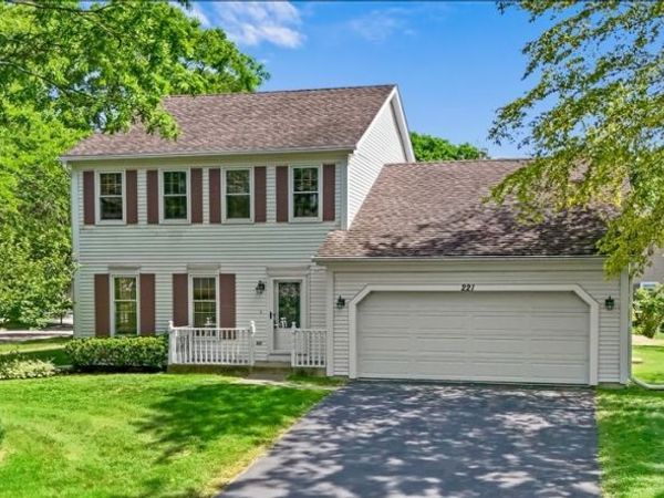221 Foxmoor Road, Fox River Grove, IL 60021