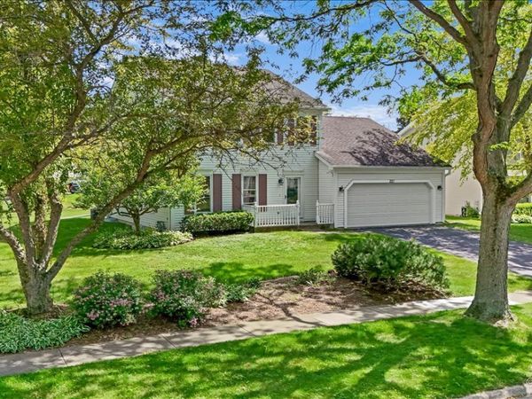 221 Foxmoor Road, Fox River Grove, IL 60021