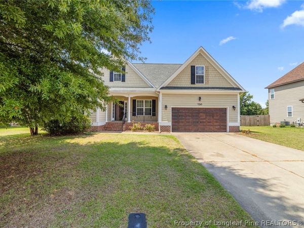 720 Camwheel Drive, Hope Mills, NC 28348