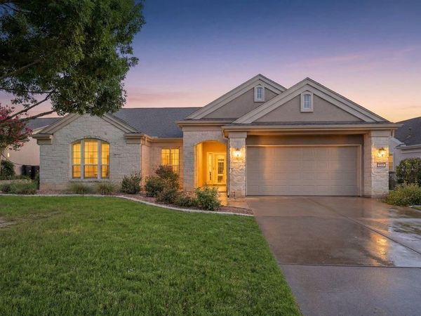 207 Breezeway LN, Georgetown, TX 78633