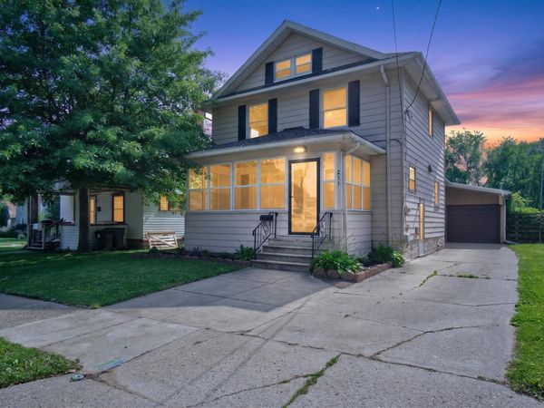 311 Gilbert Street, Jackson, MI 49201