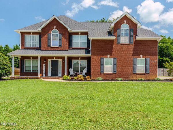 2709 Daventry Drive, Maryville, TN 37804