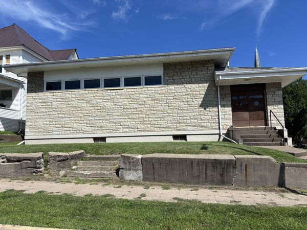 500 SYCAMORE ST, Muscatine, IA 52761