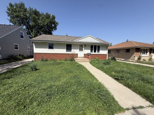 3631 S 82nd St, Milwaukee, WI 53220