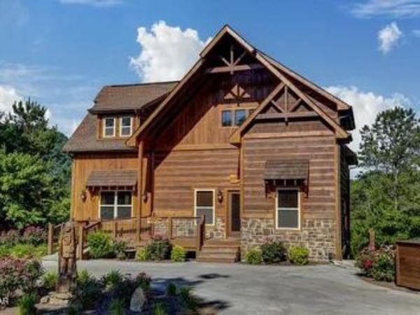 1340 Parkview Vista Way , Pigeon Forge, TN 37863