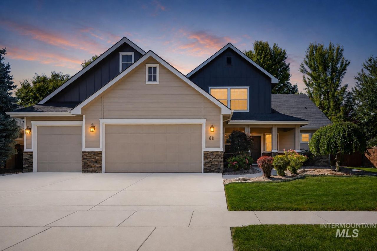 811 E Silver Torch, Meridian, ID 83646 Main Photo