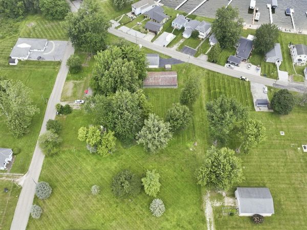 ****** Maple Street, Warsaw, IN 46580