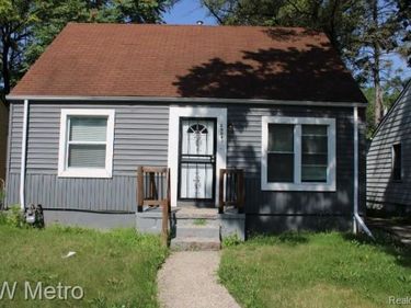 20043 Fenmore Street, Detroit, MI 48235