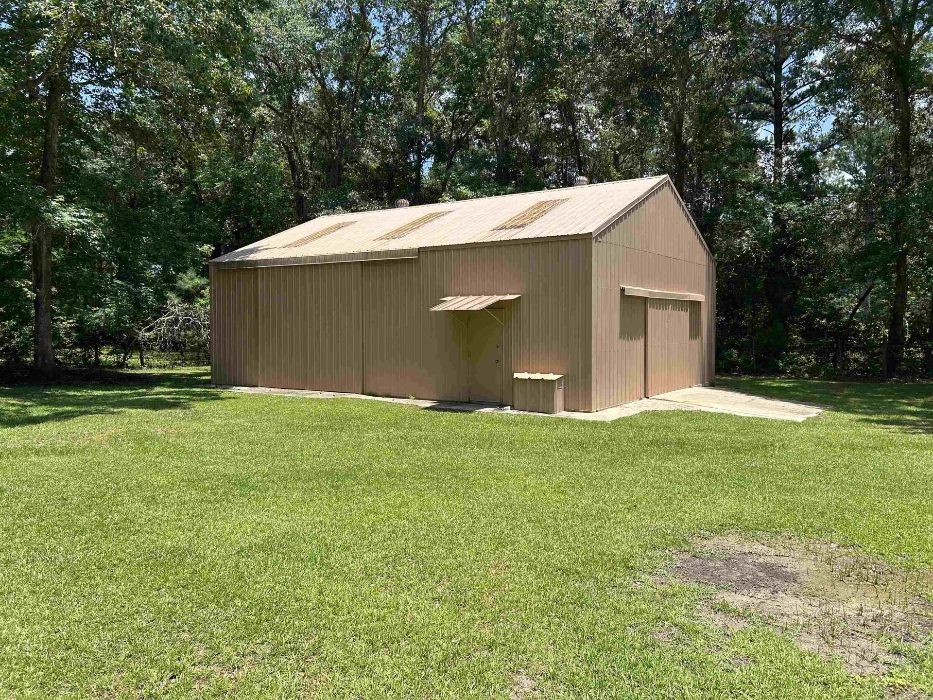 596 Champion Oaks Circle , Havana, FL 32333 Photo