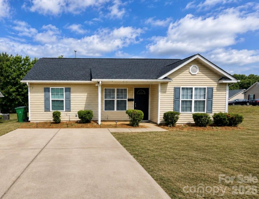 4604 Palm Breeze Lane, Charlotte, NC 28208 Main Photo