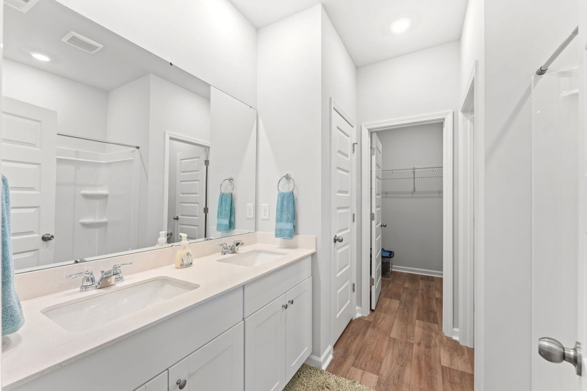 152 Hoffman Park Dr. Photo 12