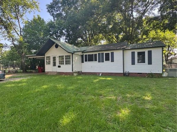 1206 Front Street , Dardanelle, AR 72834