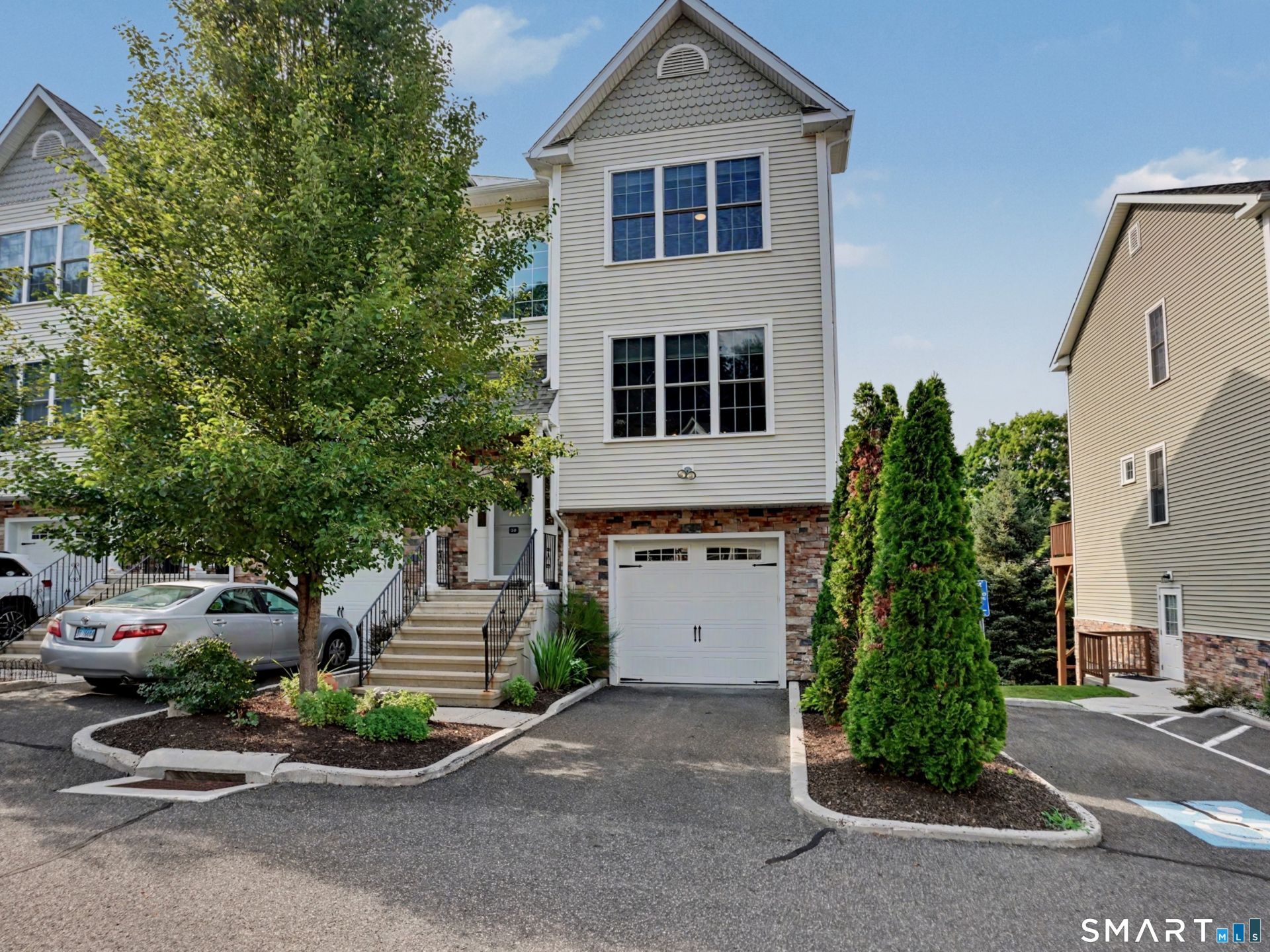 30 Short Oak, Unit 30, Brookfield, CT 06804 Main Photo