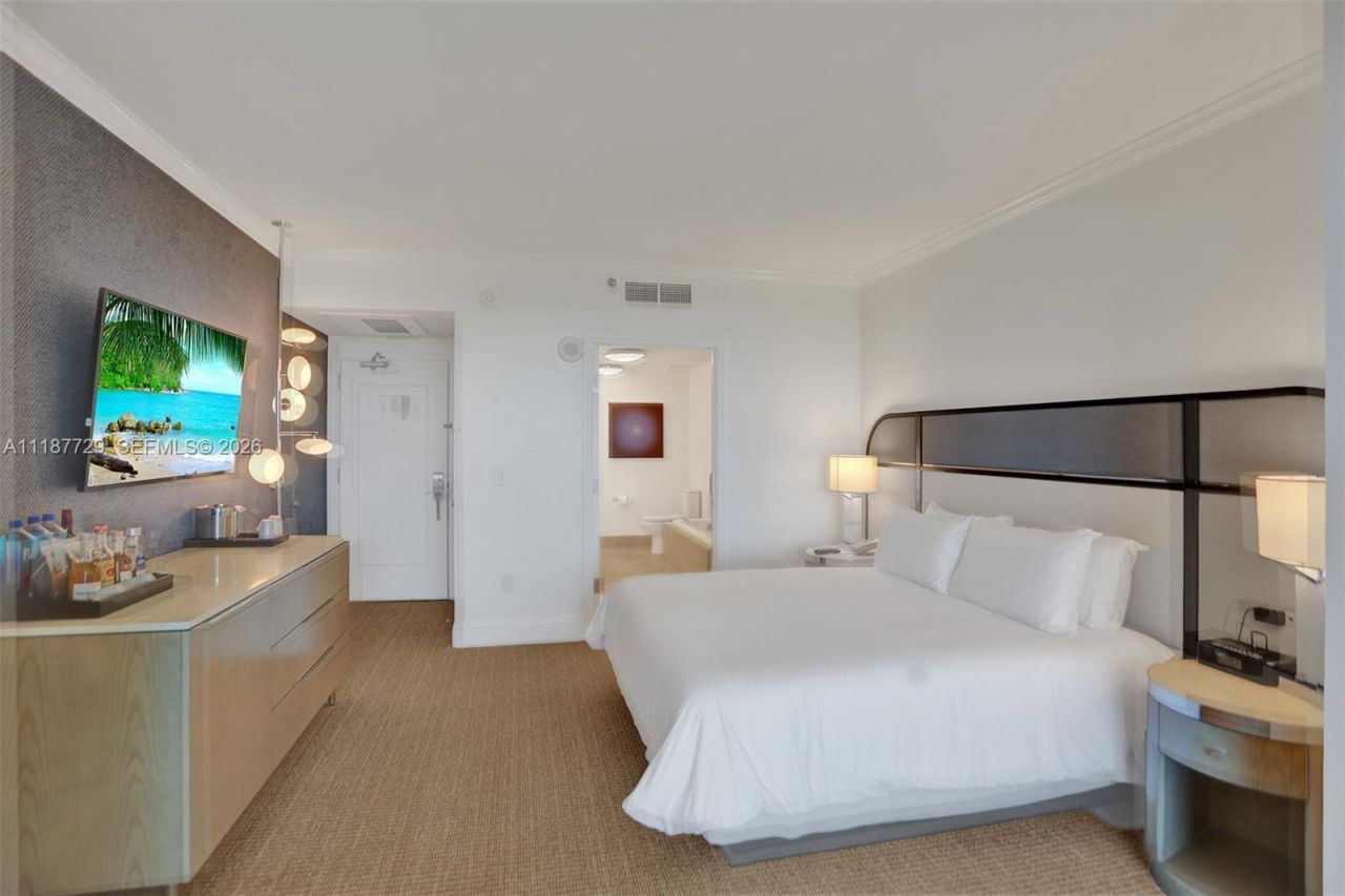 4401 Collins Ave, Unit 1117, Miami Beach, FL 33140 Photo