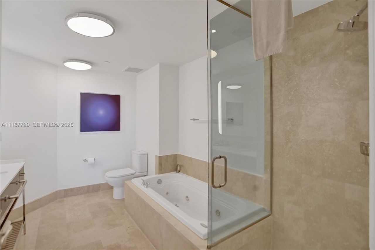 4401 Collins Ave, Unit 1117, Miami Beach, FL 33140 Photo