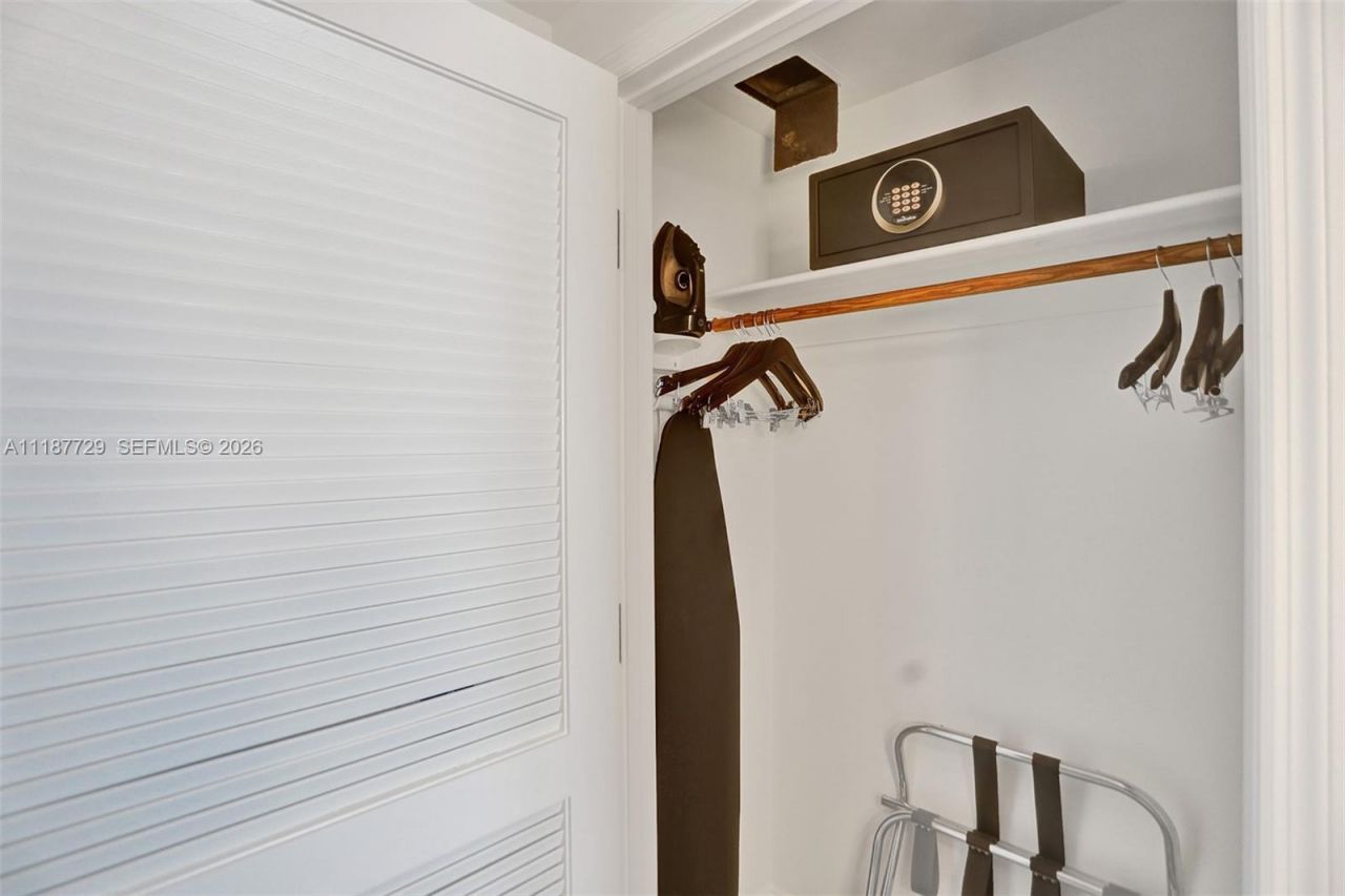 4401 Collins Ave, Unit 1117, Miami Beach, FL 33140 Photo