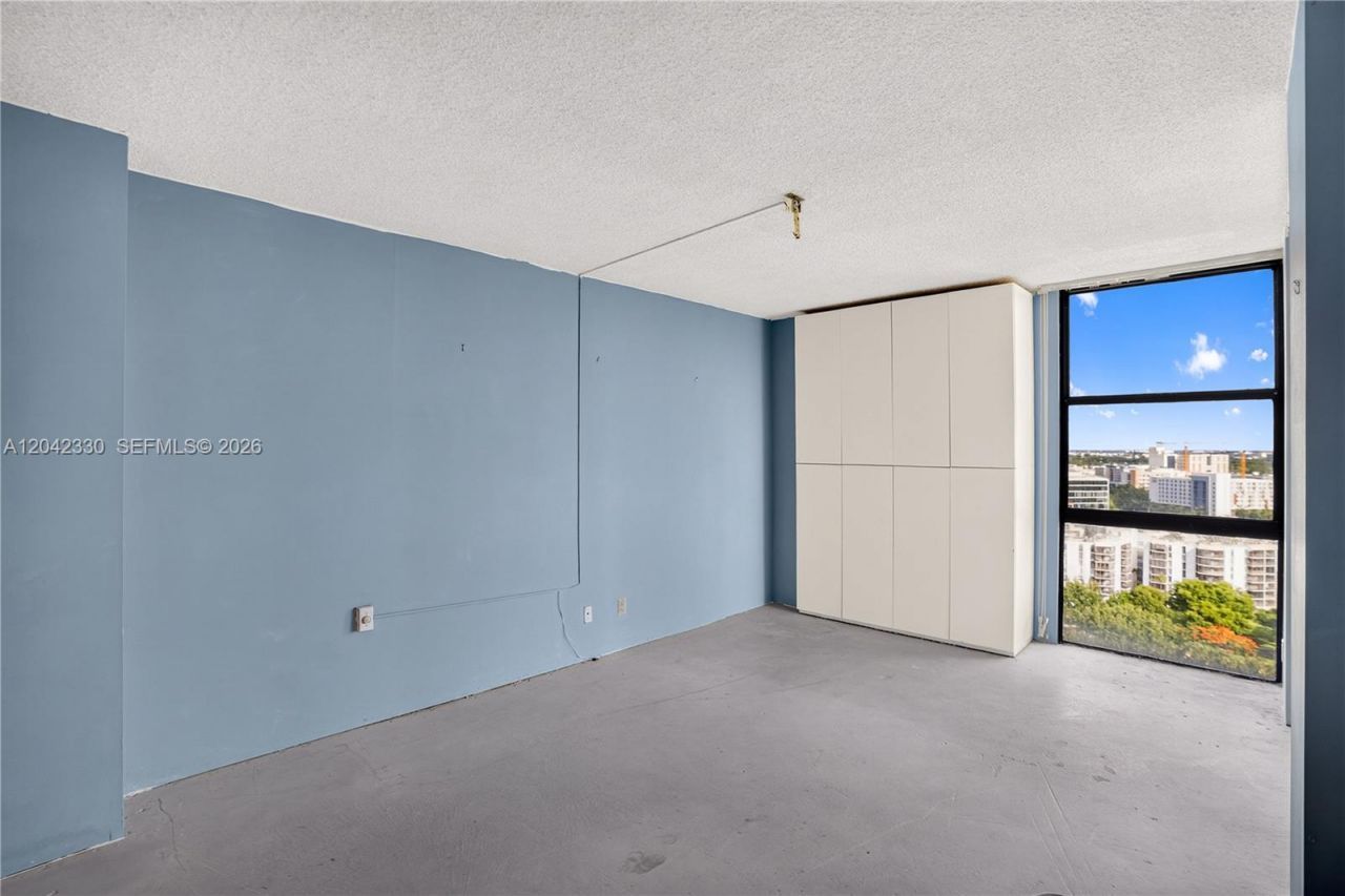 20301 W Country Club Dr , Unit 2122, Aventura, FL 33180 Photo