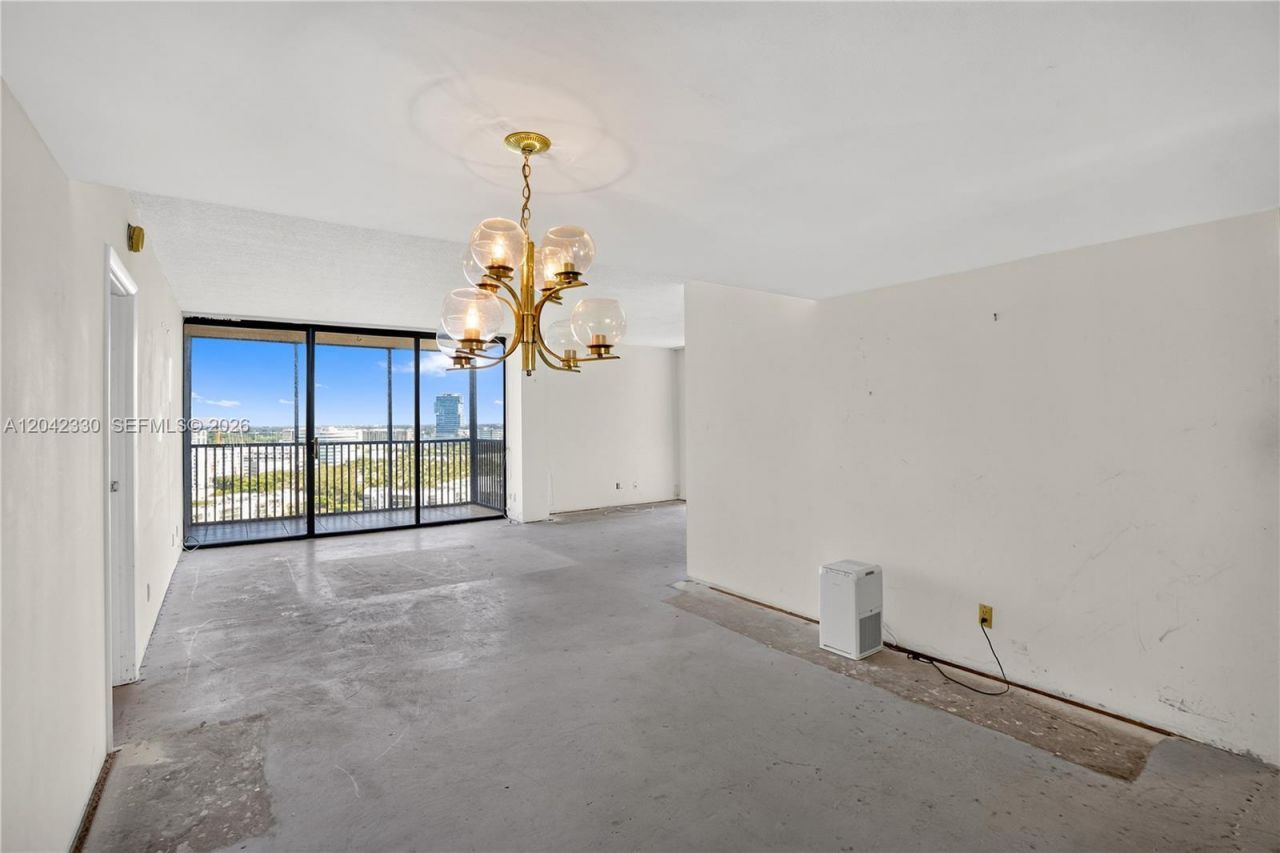 20301 W Country Club Dr, Unit 2122, Aventura, FL 33180 Photo