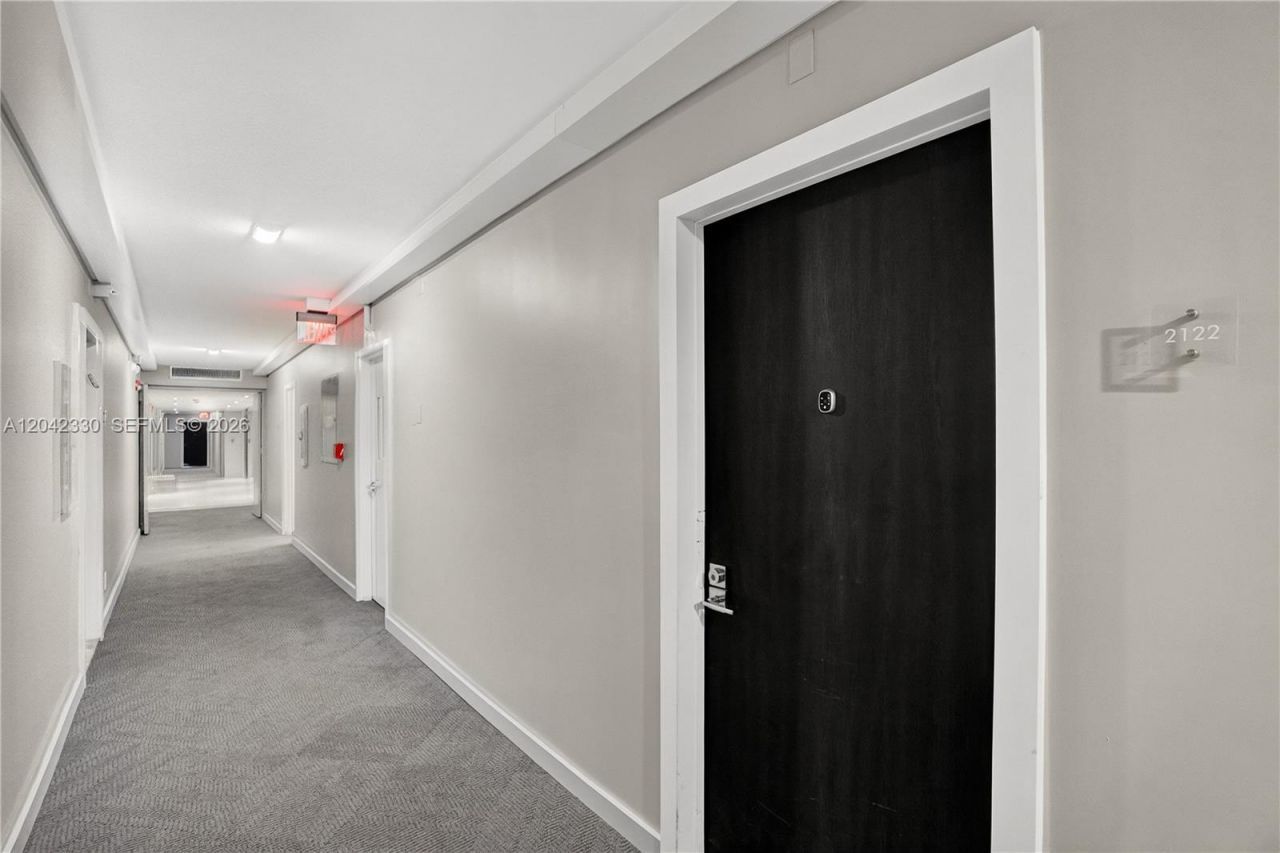 20301 W Country Club Dr , Unit 2122, Aventura, FL 33180 Photo