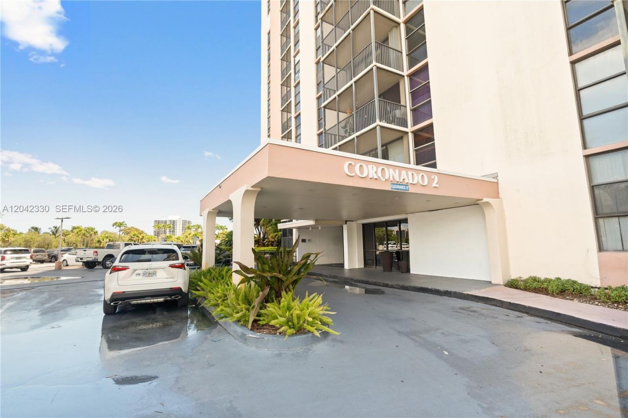 20301 W Country Club Dr , Unit 2122, Aventura, FL 33180 Photo
