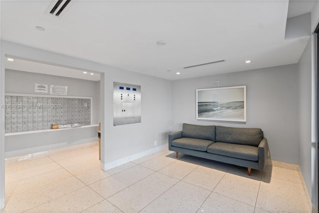 20301 W Country Club Dr , Unit 2122, Aventura, FL 33180 Photo