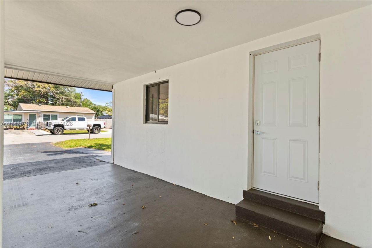 1524 SW 32 Ct, Fort Lauderdale, FL 33315 Photo