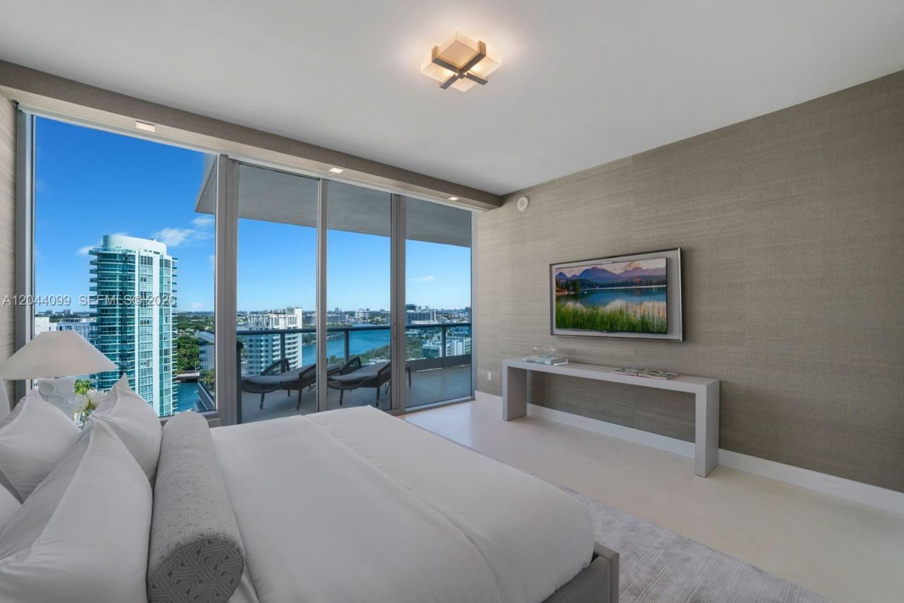 5959 Collins Ave, Unit 1804/1805, Miami Beach, FL 33140 Photo