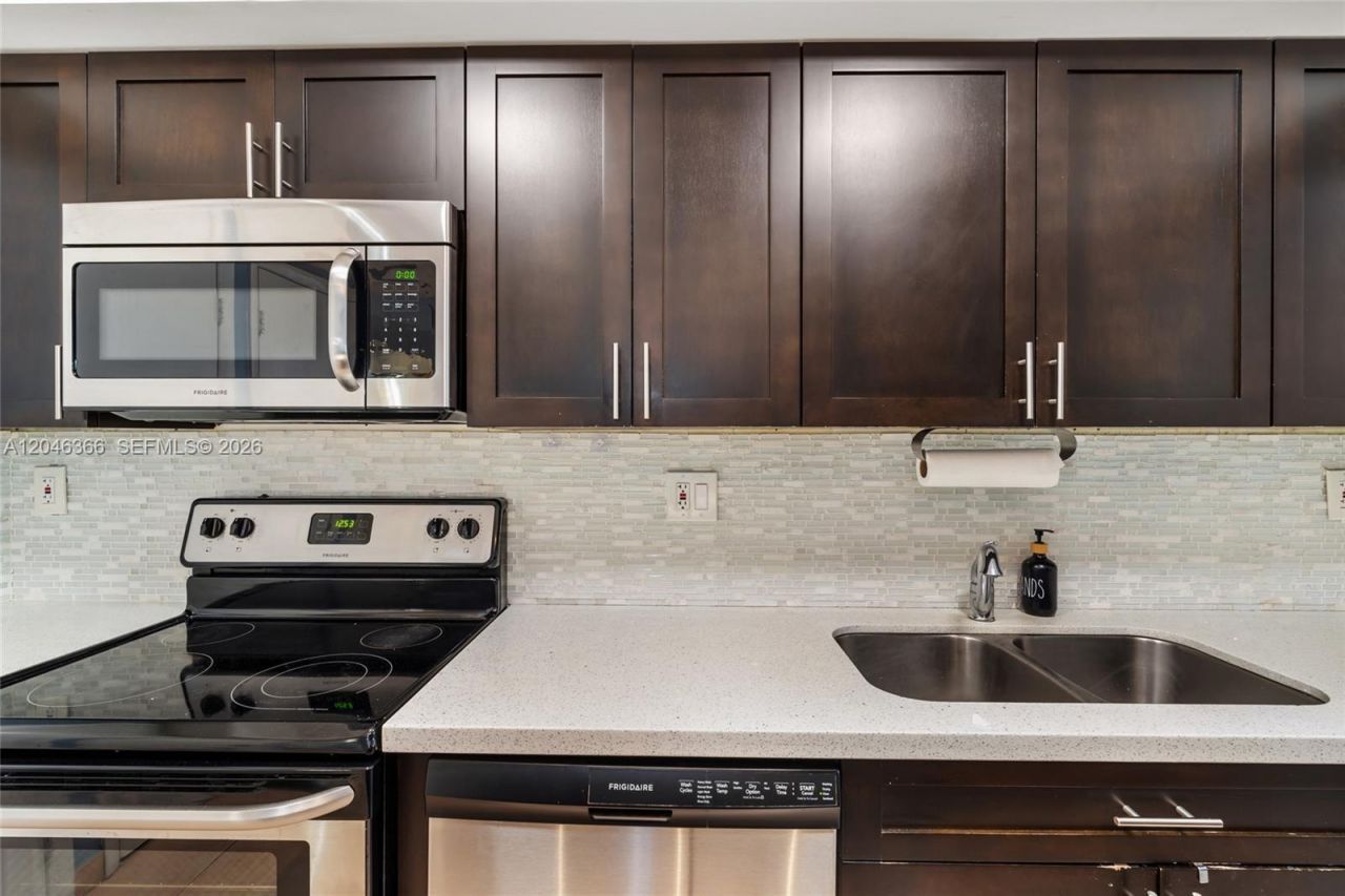 8401 SW 107th Ave , Unit 144E, Miami, FL 33173 Photo