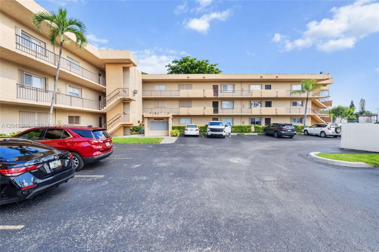 8401 SW 107th Ave , Unit 144E, Miami, FL 33173 Photo