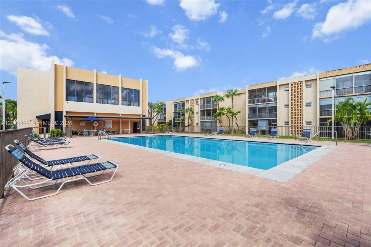 8401 SW 107th Ave , Unit 144E, Miami, FL 33173 Photo
