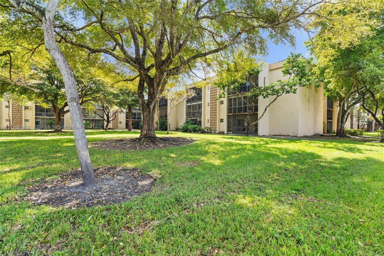 8401 SW 107th Ave , Unit 144E, Miami, FL 33173 Photo