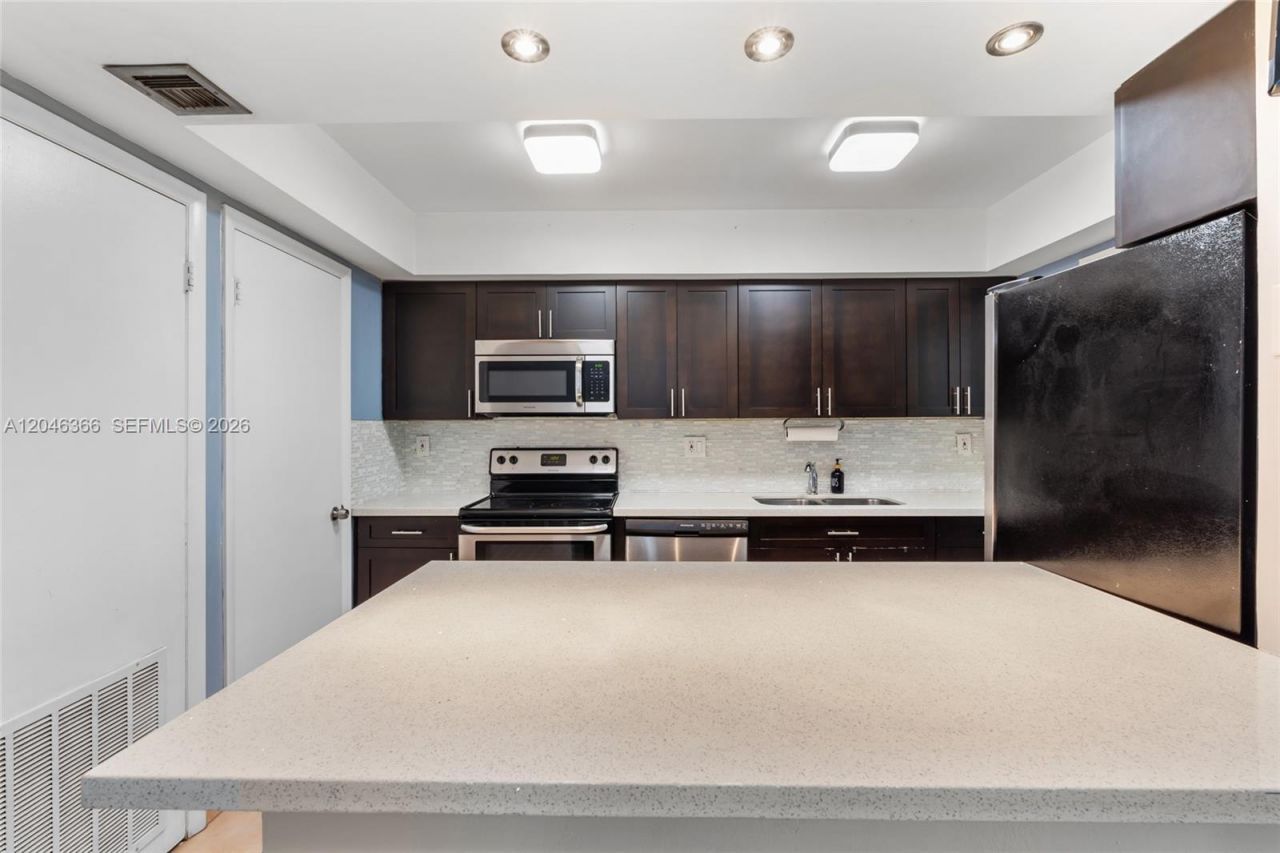 8401 SW 107th Ave , Unit 144E, Miami, FL 33173 Photo