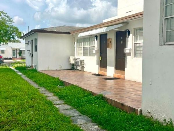 Unit 1, Hollywood, FL 33020