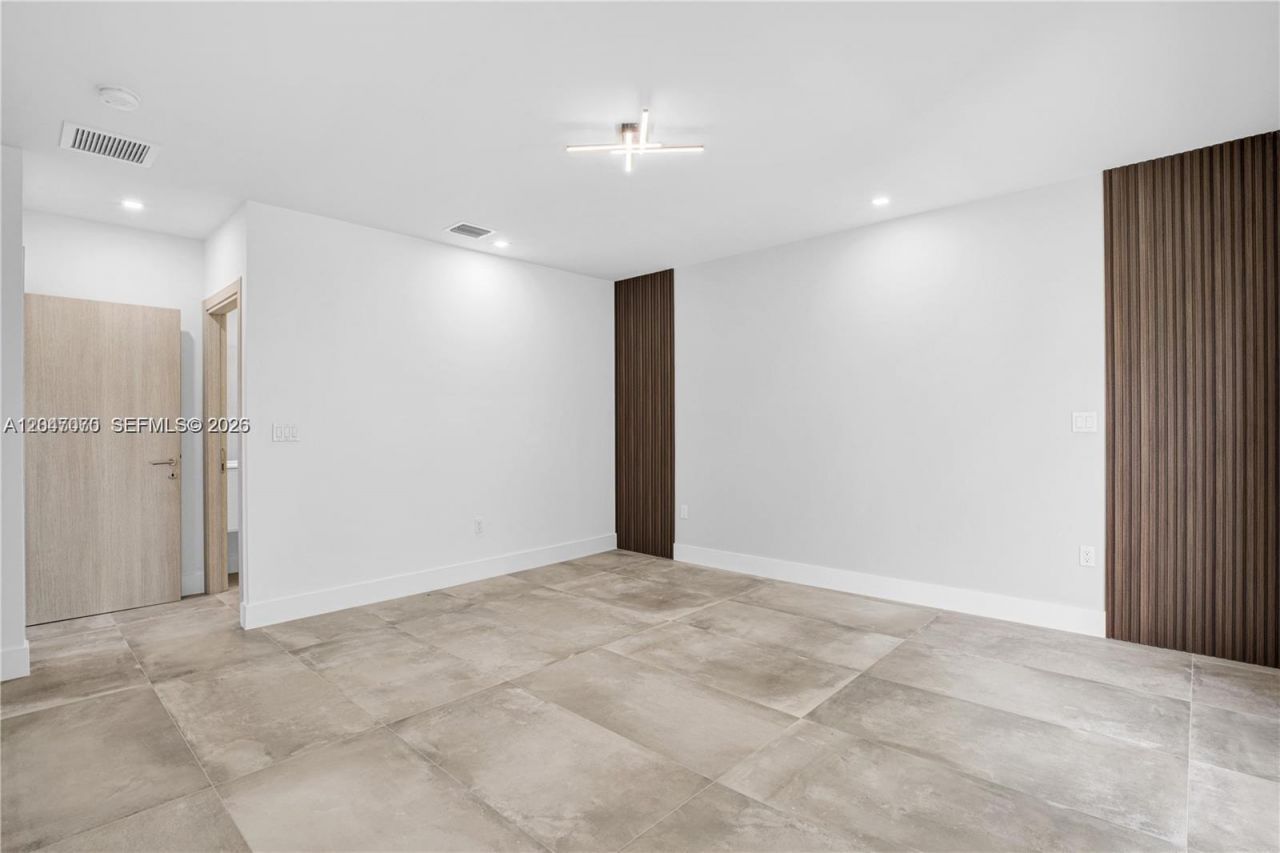 3431 SW 16th Ter, Unit 1, Miami, FL 33145 Photo