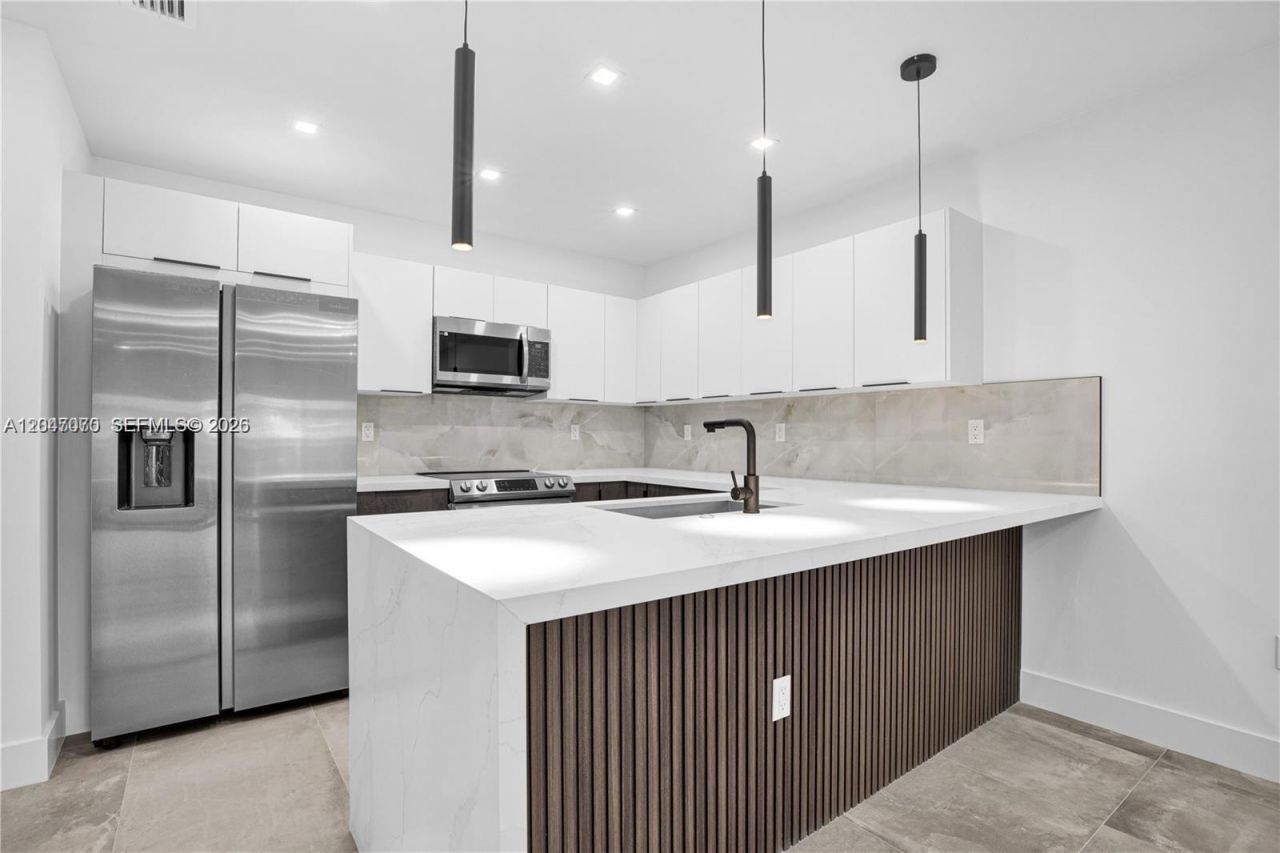 3431 SW 16th Ter, Unit 1, Miami, FL 33145 Photo