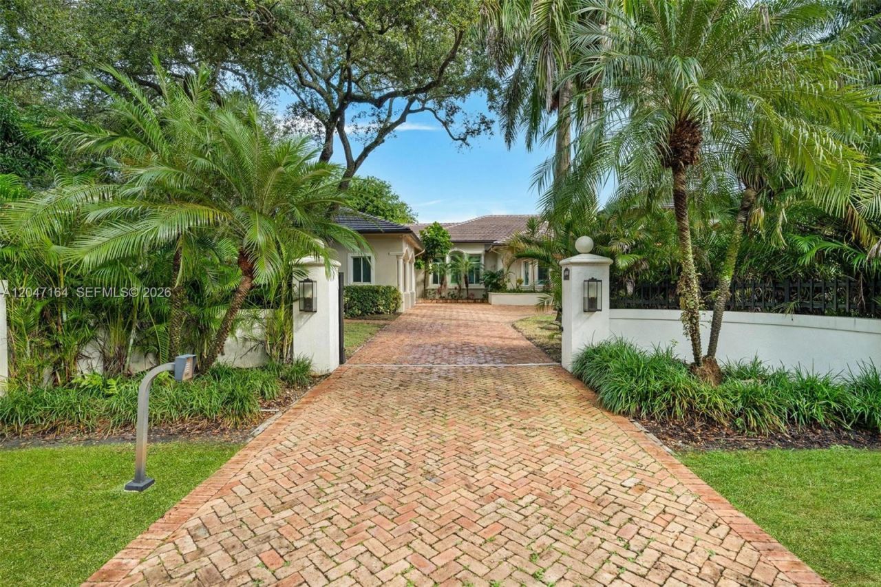 6890 SW 94th St , Pinecrest, FL 33156 Photo