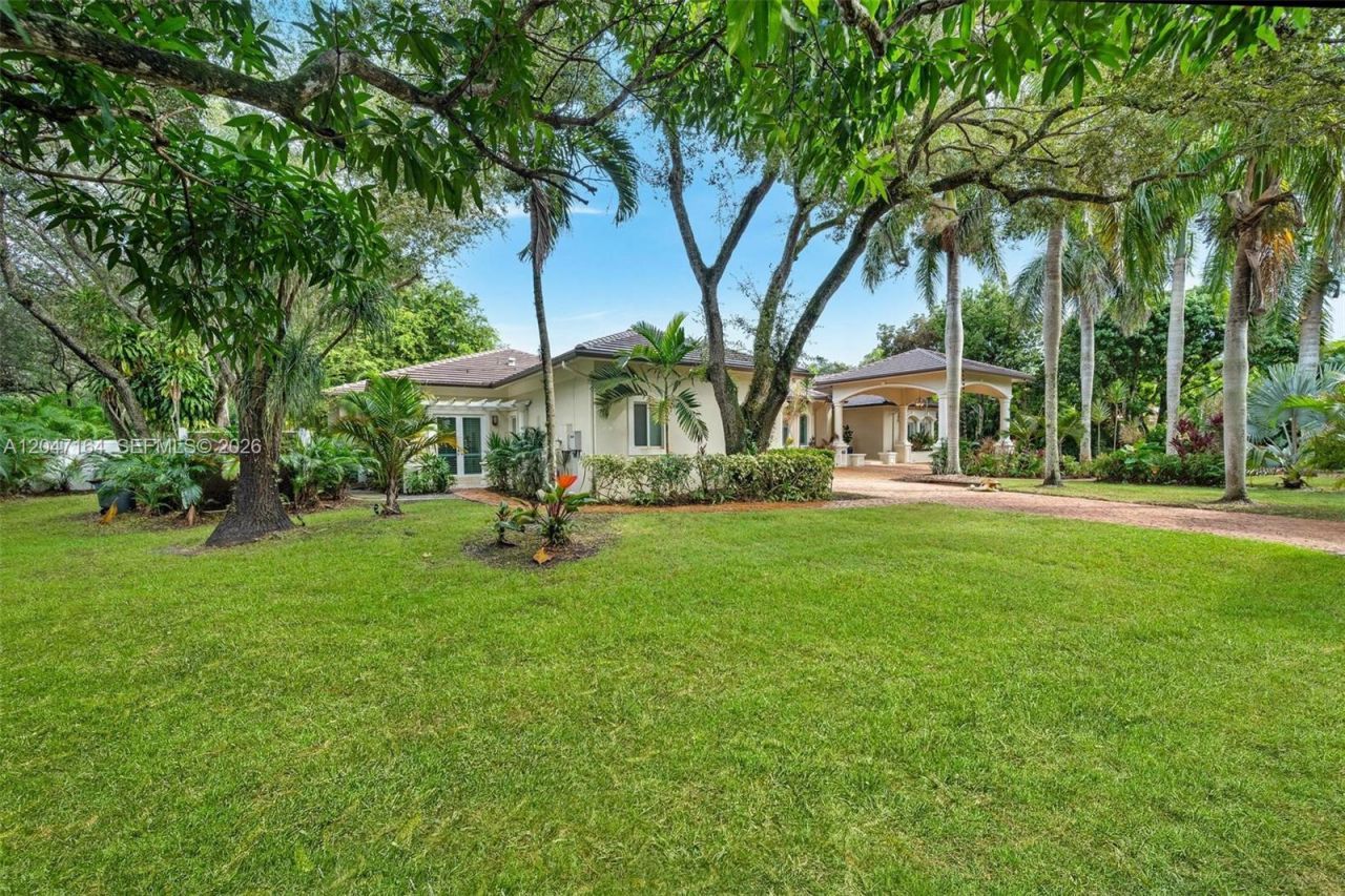6890 SW 94th St , Pinecrest, FL 33156 Photo