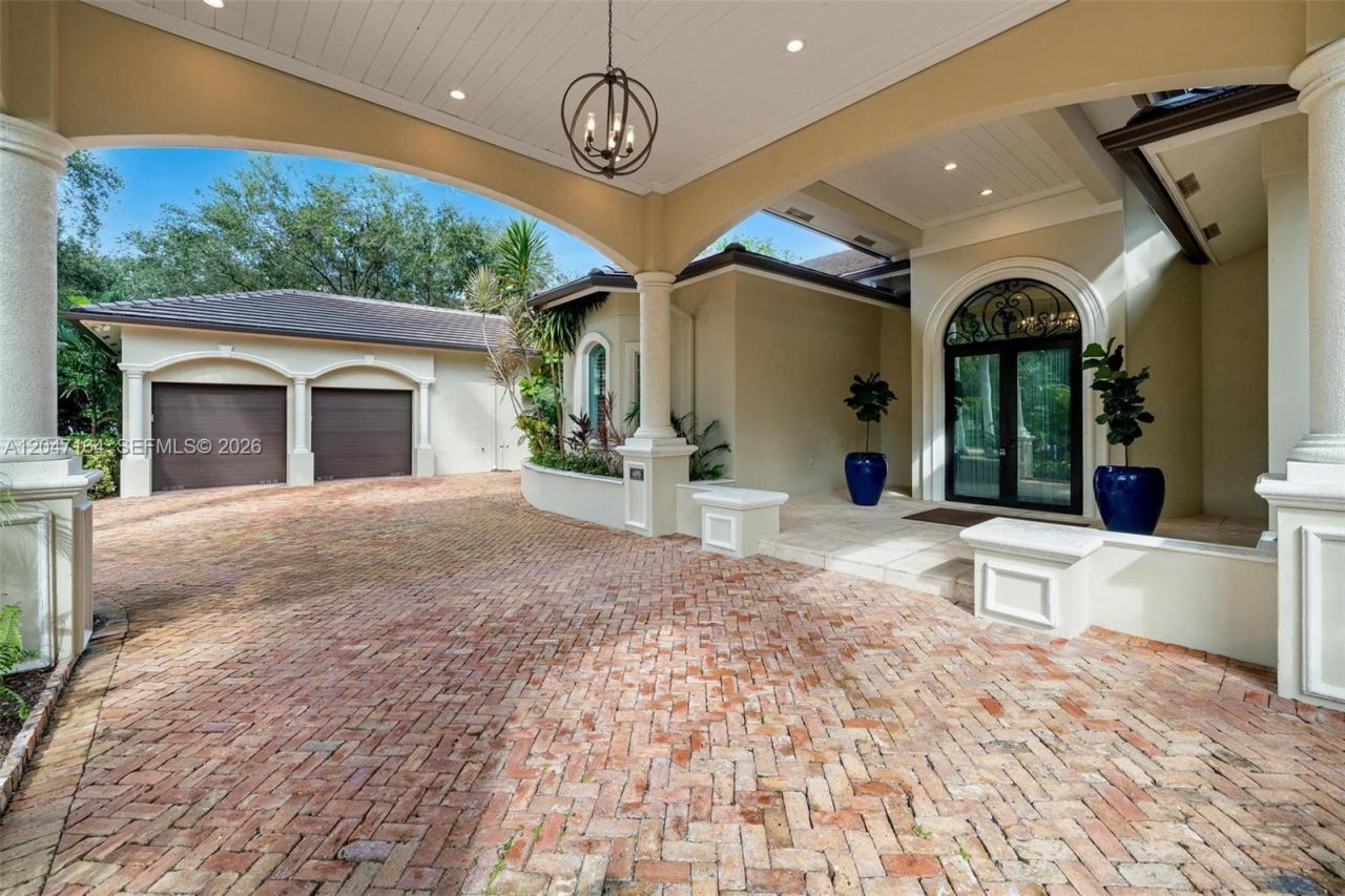 6890 SW 94th St , Pinecrest, FL 33156 Photo