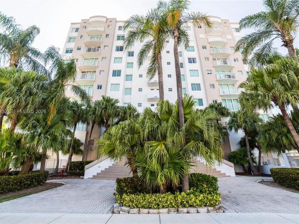 18000 N Bay Rd , Unit 603, Sunny Isles Beach, FL 33160