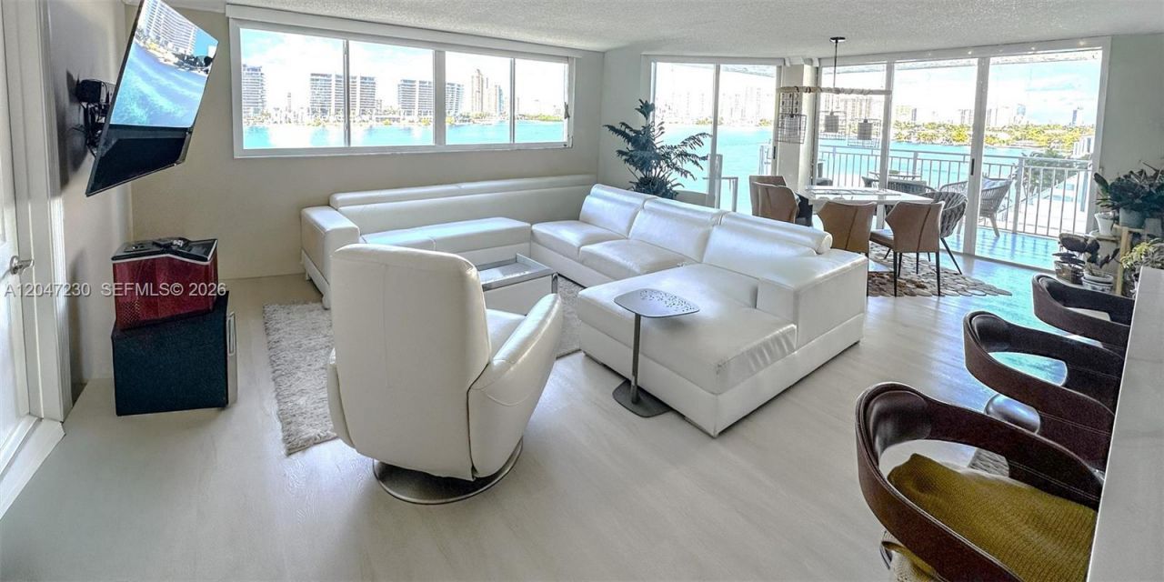 18000 N Bay Rd , Unit 603, Sunny Isles Beach, FL 33160 Photo