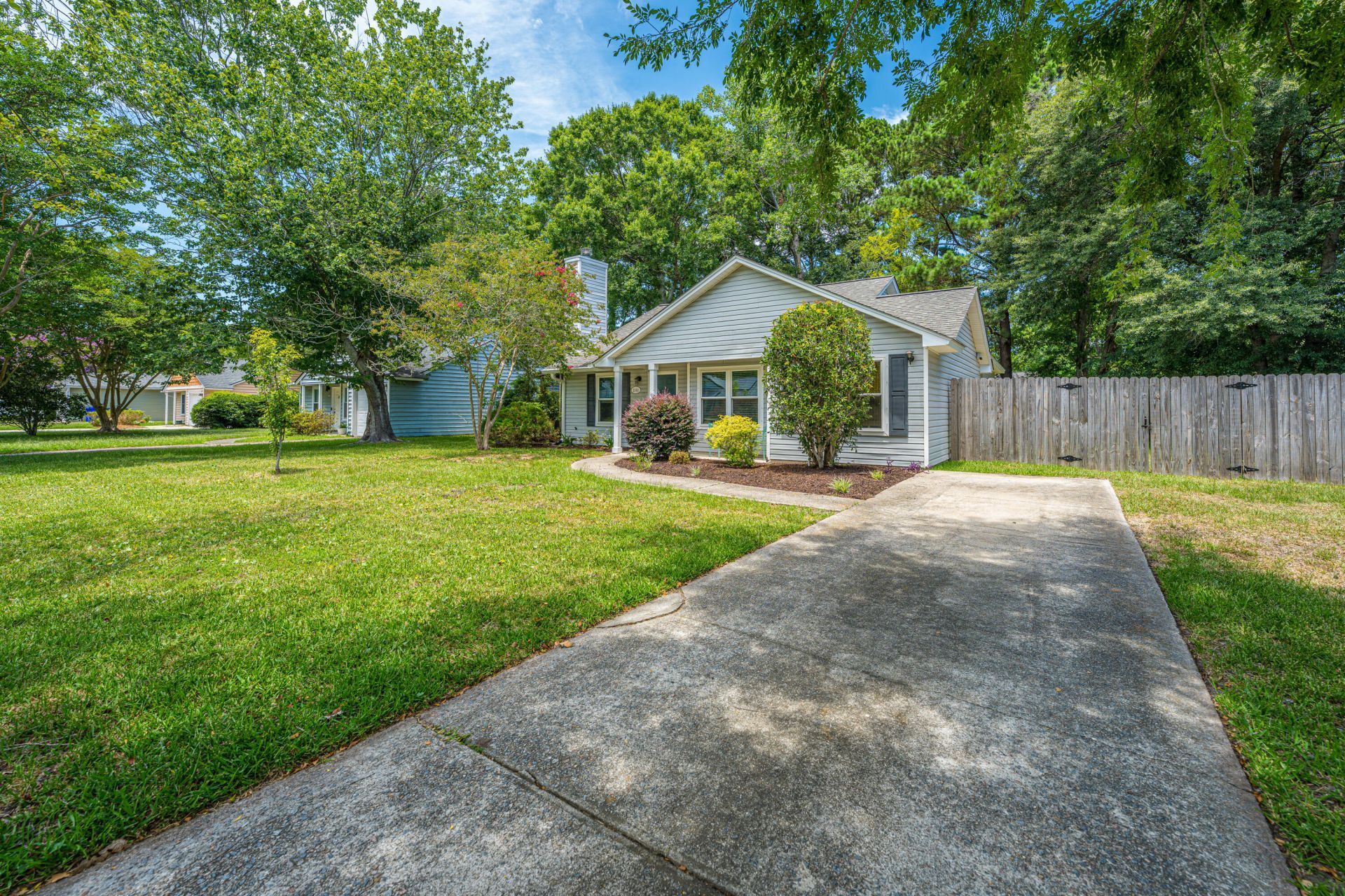 1141 Oakcrest Drive Photo 43