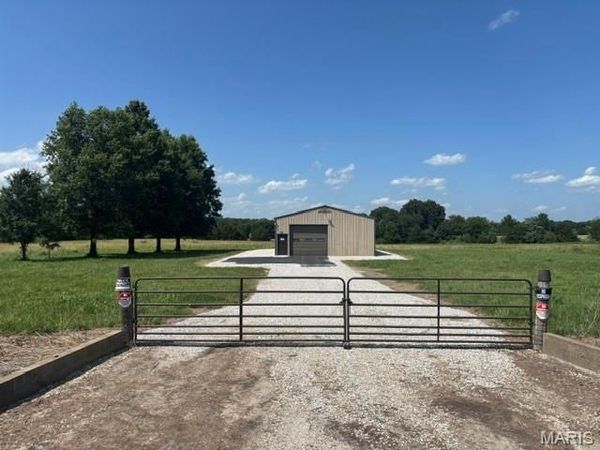 33910 Route D , Santa Fe, MO 65282