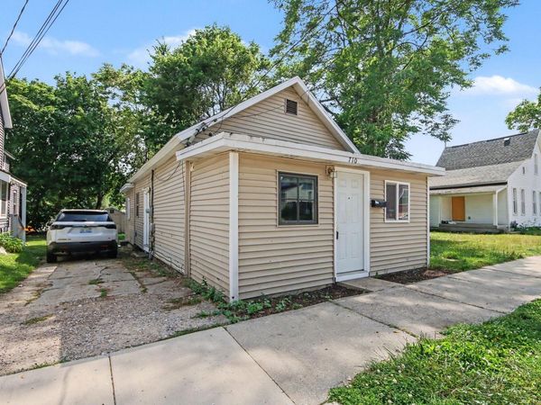 710 Baxter Street SE, Grand Rapids, MI 49503