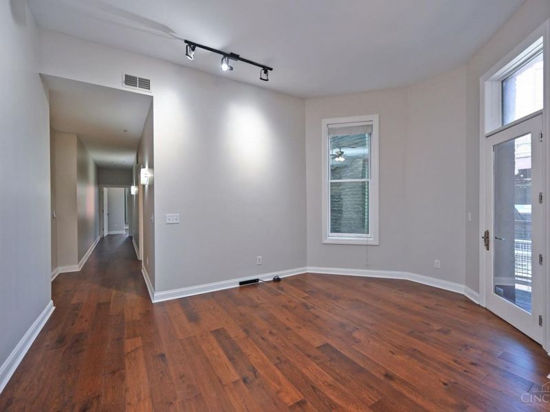 1326 Vine Street, Unit B, Cincinnati, OH 45202 Photo 13